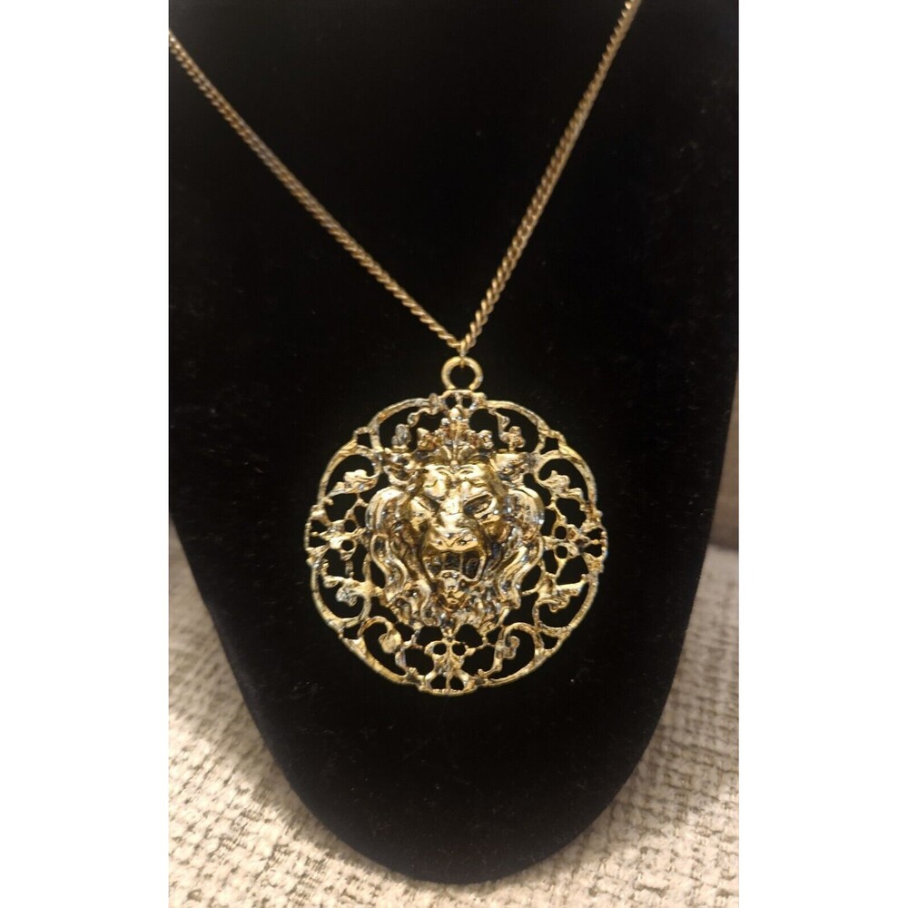 Vtg 1980s Large Gold Tone Lions Head Pendant Necklace 24" With 2.5"  Pendant.